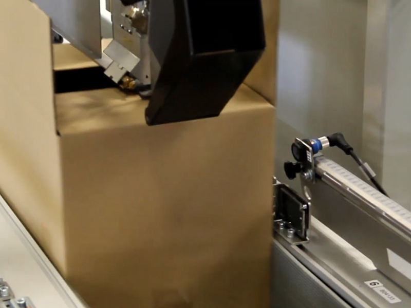 快递自动打包机：解放你的双手，，，，提升物流效率